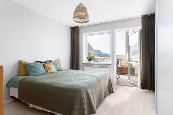 Bedroom, Interior, Pendant Lights