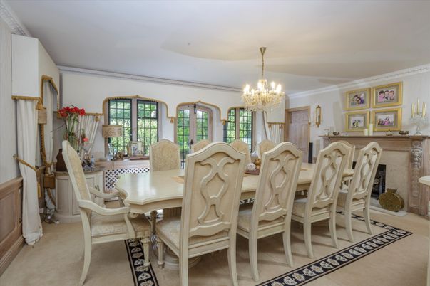Chandelier, Dining room, Fireplace, Interior