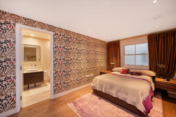 Bathroom, Bedroom, Interior, Recessed Lighting, Wood Texture Flooring