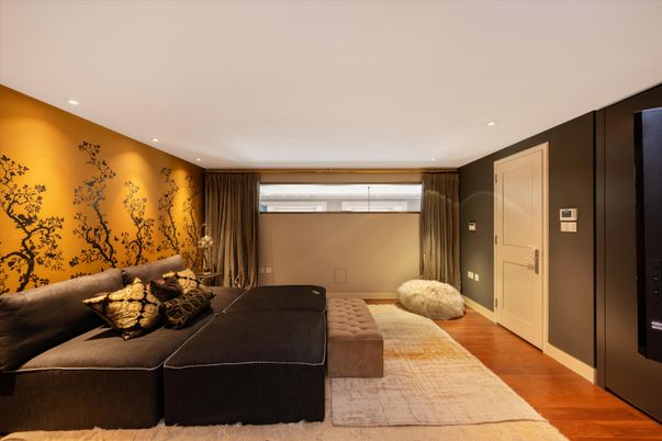 Interior, Recessed Lighting, Wood Texture Flooring