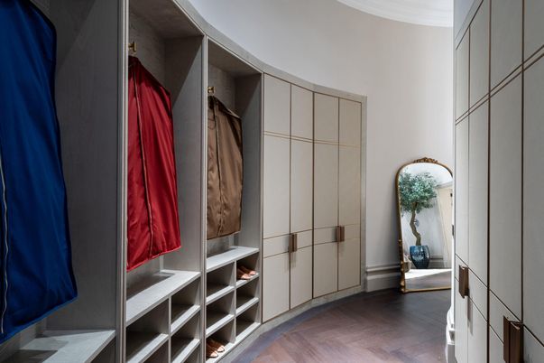 Interior, Walk-in Closets, Wood Texture Flooring