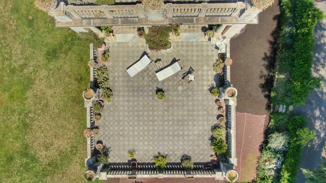 Exterior, Drone