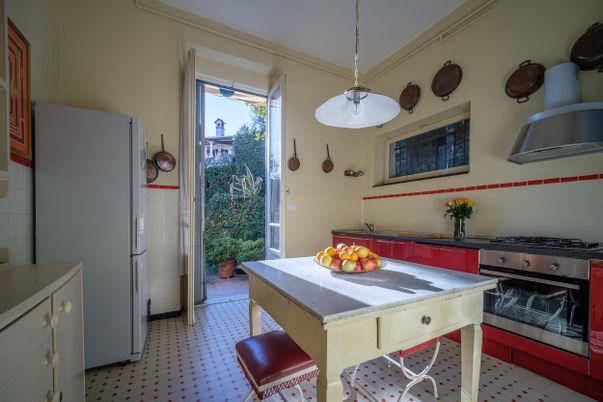 Interior, Kitchen, Pendant Lights, Stainless Steel Appliances