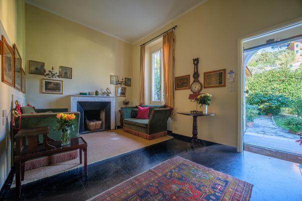 Fireplace, Interior