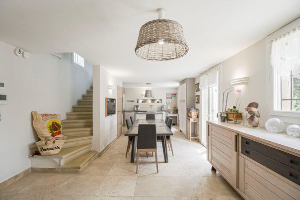 Dining room, Interior, Kitchen