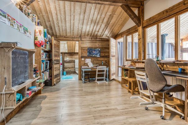 Home Office, Interior, Wooden Beams, Wooden Ceilings, Wood Texture Flooring, Wooden Walls