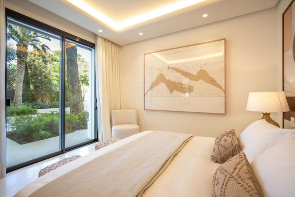 Bedroom, Interior, Recessed Lighting