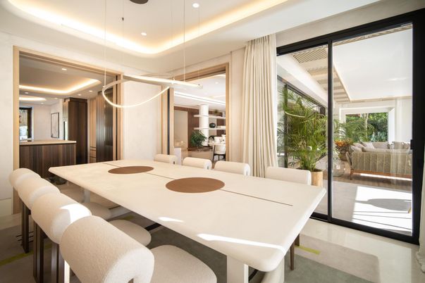 Dining room, Interior, Pendant Lights, Recessed Lighting