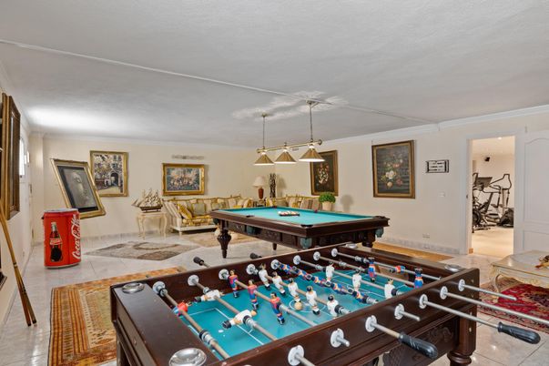 Billiard Table, Game Room, Interior, Pendant Lights