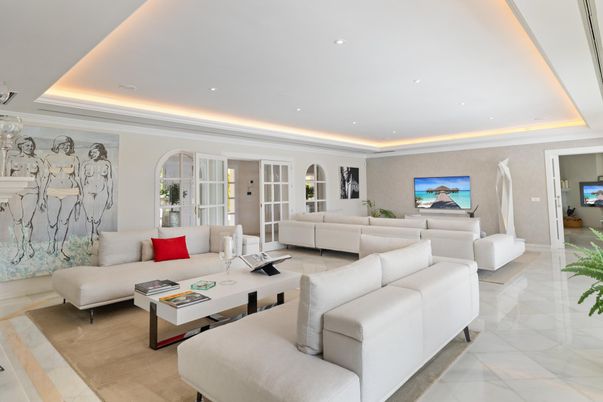 Chandelier, Interior, Living room, Recessed Lighting