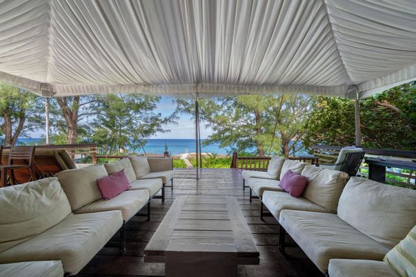 Exterior, Living room, Water