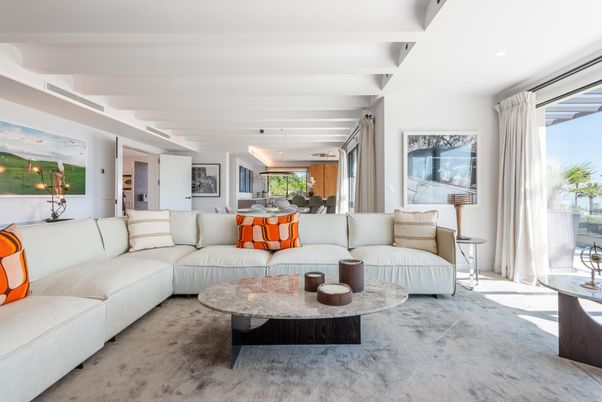 Dining room, Interior, Living room, Pendant Lights, Recessed Lighting