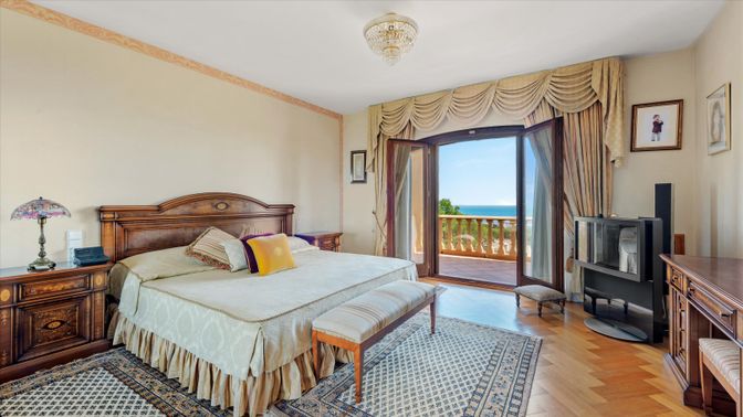 Bedroom, Interior, Water, Wood Texture Flooring