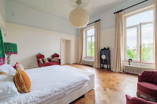 Bedroom, Interior, Pendant Lights, Wood Texture Flooring