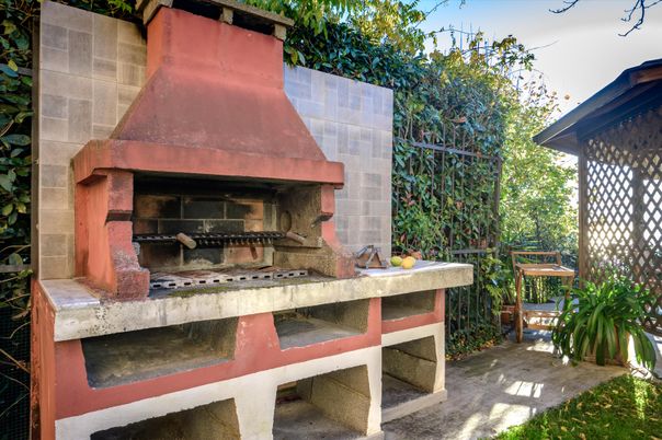 Exterior, Fireplace