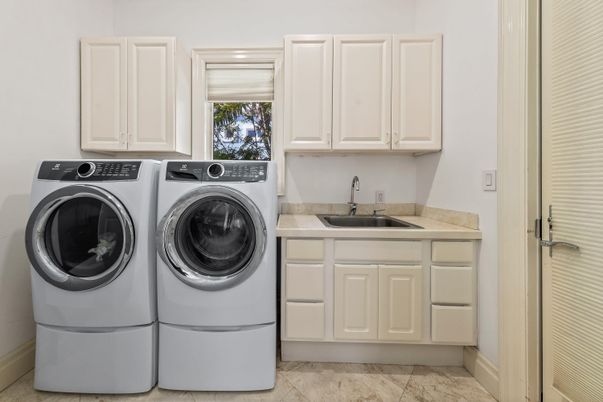Interior, Washer