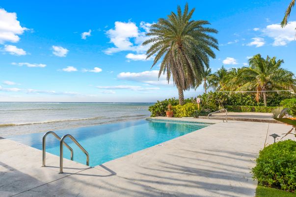 Exterior, Lake, Pool