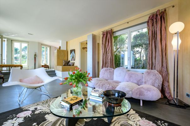 Interior, Living room