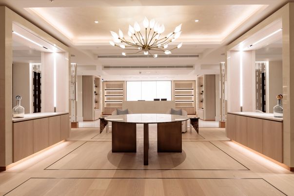 Chandelier, Dining room, Interior, Pendant Lights, Recessed Lighting, Wood Texture Flooring