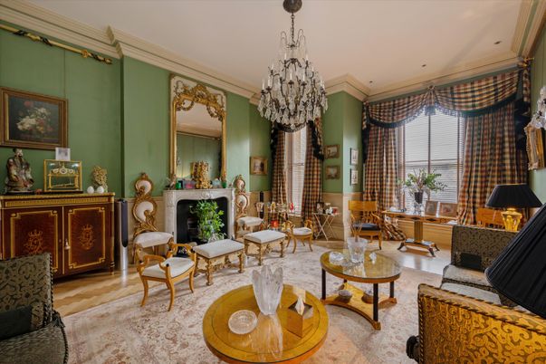 Chandelier, Fireplace, Interior, Living room