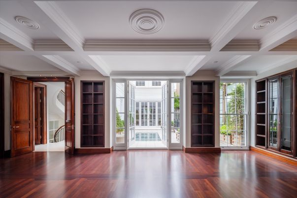Empty room, Interior, Recessed Lighting, Wood Texture Flooring