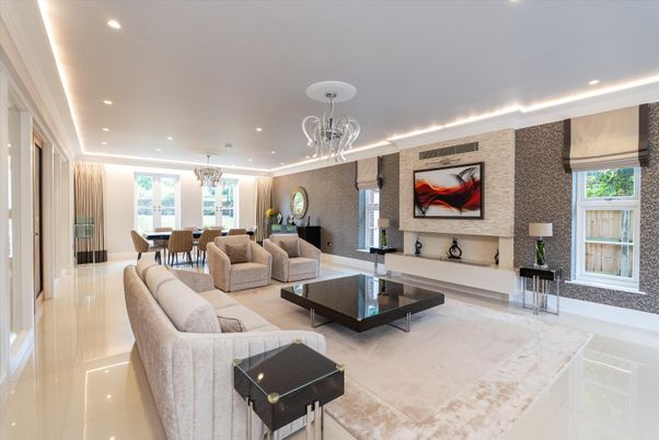 Chandelier, Dining room, Interior, Living room, Recessed Lighting