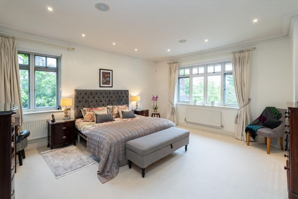 Bedroom, Interior, Recessed Lighting