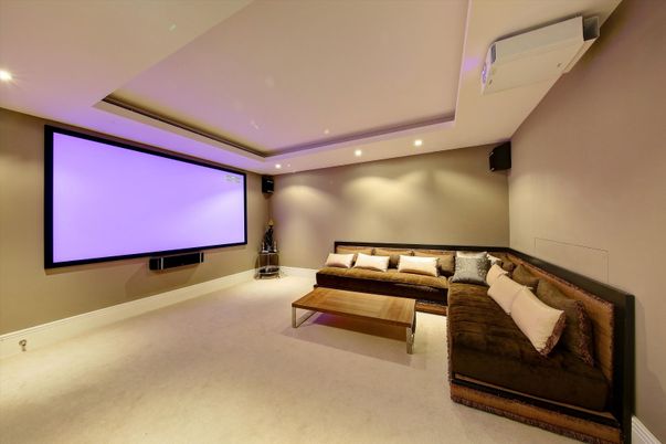 Interior, Projection Screen, Recessed Lighting, Theatre Room