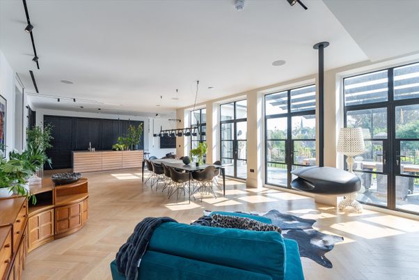 Dining room, Interior, Living room, Pendant Lights, Recessed Lighting, Wood Texture Flooring