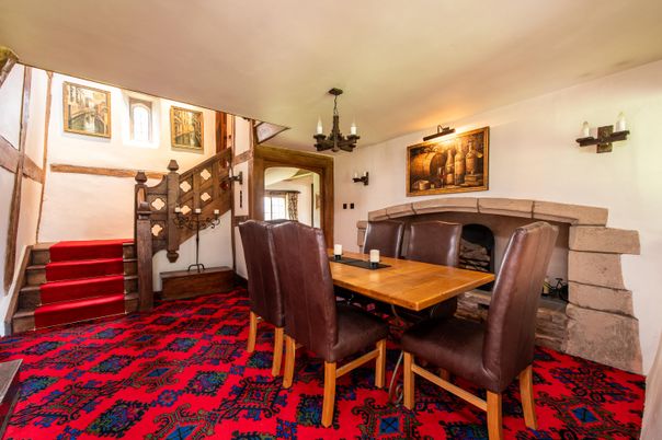 Chandelier, Dining room, Interior