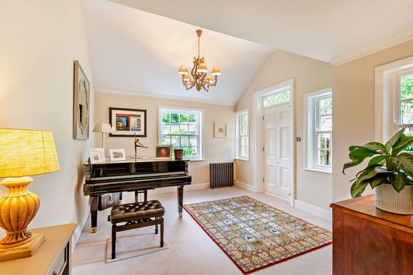 Chandelier, Interior, Piano
