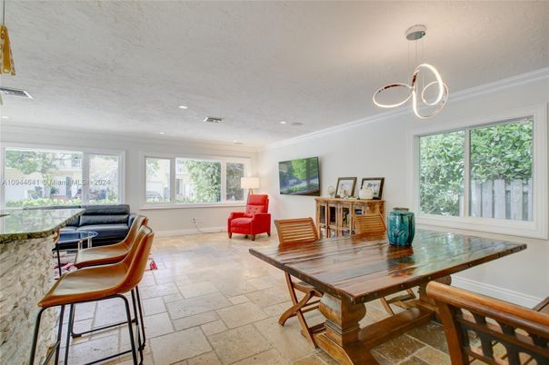 Dining room, Interior, Pendant Lights, Recessed Lighting