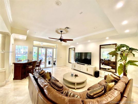Dining room, Interior, Living room, Recessed Lighting