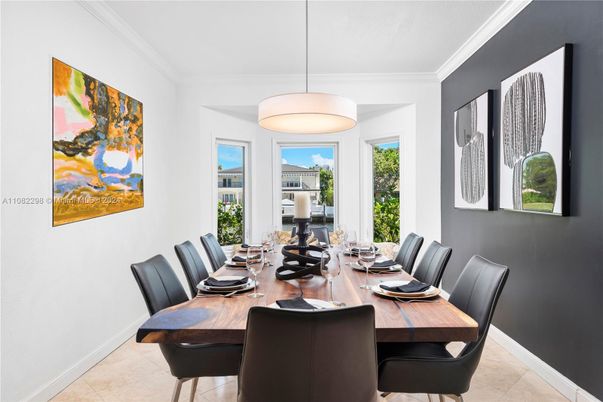 Dining room, Interior, Pendant Lights