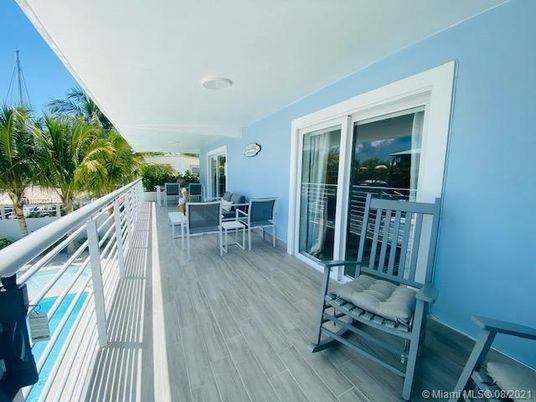 Exterior, Wood Texture Flooring