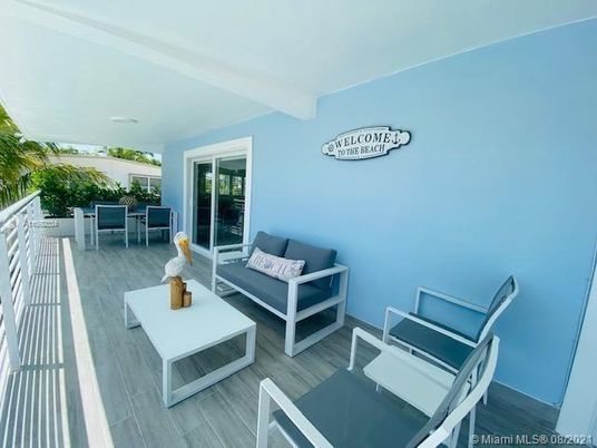 Exterior, Wood Texture Flooring