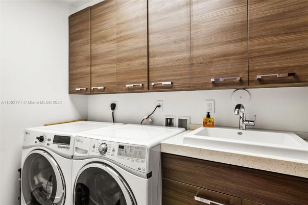 Interior, Washer