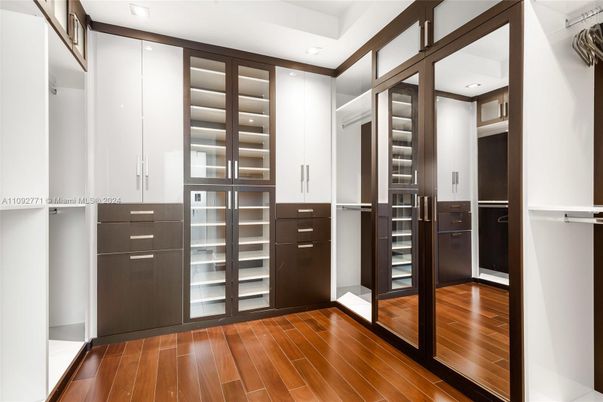 Interior, Recessed Lighting, Walk-in Closets, Wood Texture Flooring