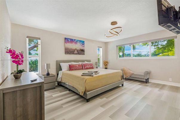 Bedroom, Interior, Pendant Lights, Wood Texture Flooring