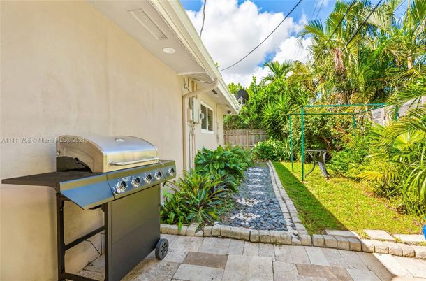 Backyard, Exterior