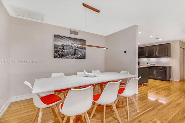 Dining room, Interior, Kitchen, Pendant Lights, Recessed Lighting, Wood Texture Flooring