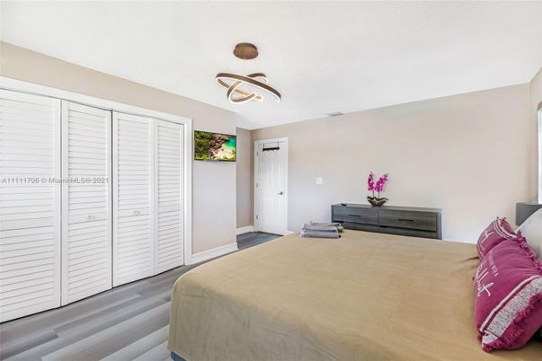 Bedroom, Interior, Pendant Lights, Wood Texture Flooring