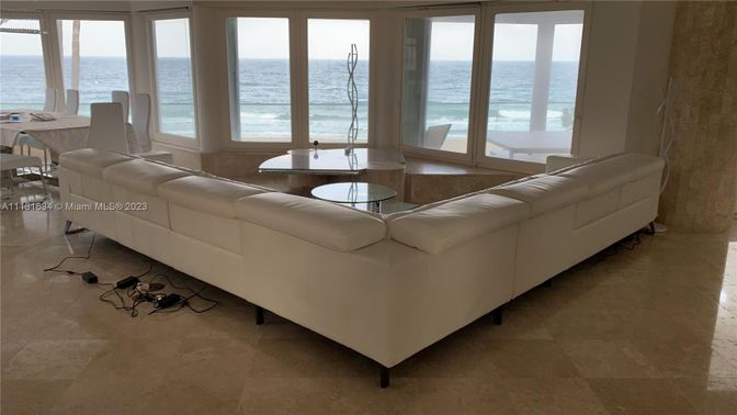 Interior, Living room, Water