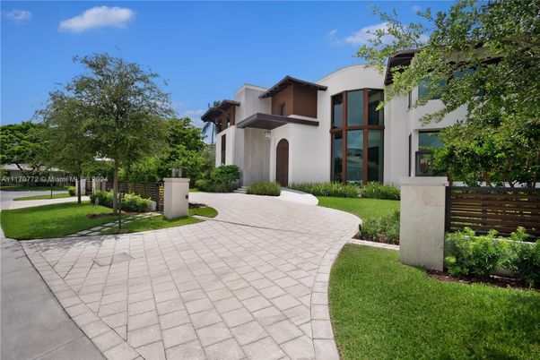 Backyard, Exterior, Facade, Spanish Mediterranean