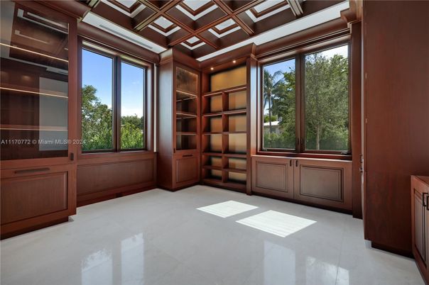 Empty room, Interior, Recessed Lighting, Wooden Walls