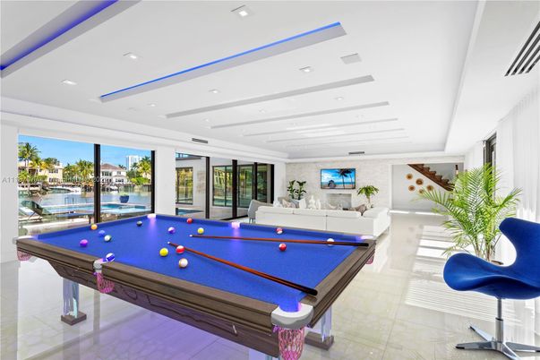 Billiard Table, Game Room, Interior, Living room, Recessed Lighting