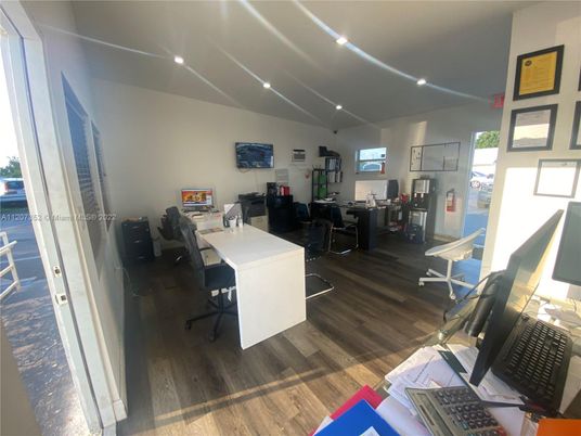 Home Office, Interior, Recessed Lighting, Wood Texture Flooring