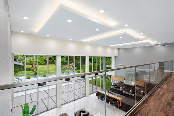 Interior, Recessed Lighting, Wood Texture Flooring
