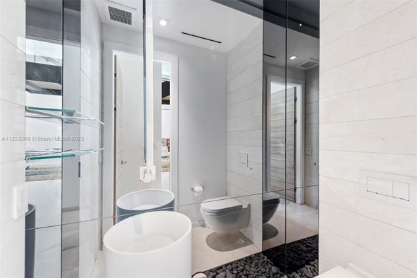 Bathroom, Free Standing Baths, Interior, Recessed Lighting