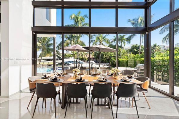 Dining room, Interior, Sun Room, Water